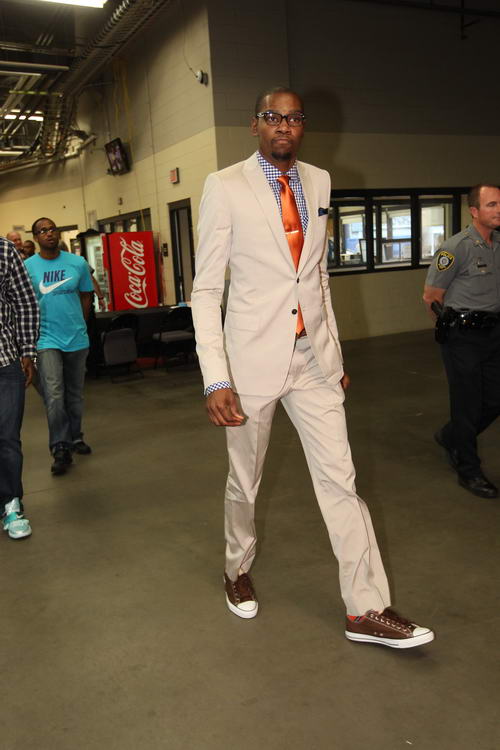 每体：库库离开巴萨因为不被信任，巴尔韦德当时看好米兰达（每体：因缺乏信任库库选择离开巴萨，巴尔韦德当时更看重米兰达）