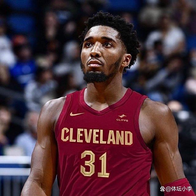 哈兰德赛后采访玩梗：保持谦逊；卡拉格、基恩做节目叫上我爸（哈兰德赛后妙语：要保持谦逊；喊话卡拉格、基恩节目请上我父亲）