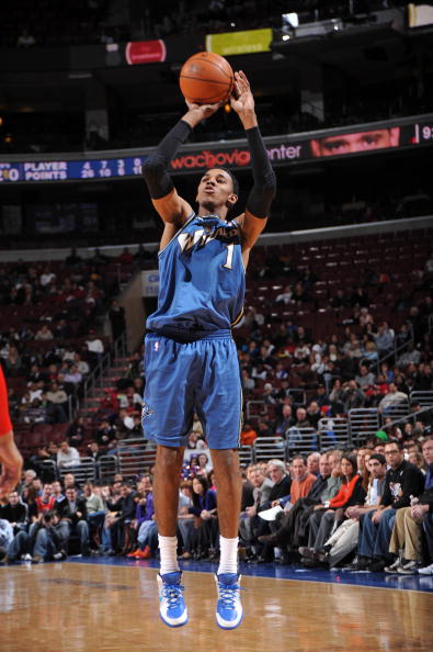 半场战报：圣保利1-0海登海姆，卡尔斯破门（半场比分：圣保利暂1比0领先海登海姆，卡尔斯建功）