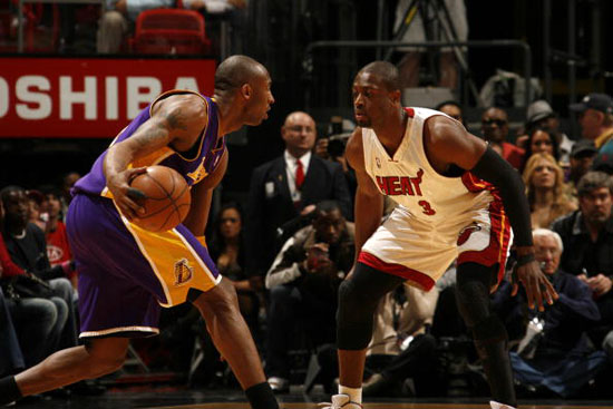 近8次代表西班牙出战正式比赛，奥亚萨瓦尔贡献7球6助攻（奥亚萨瓦尔近8场代表西班牙出战，斩获7球6助攻）