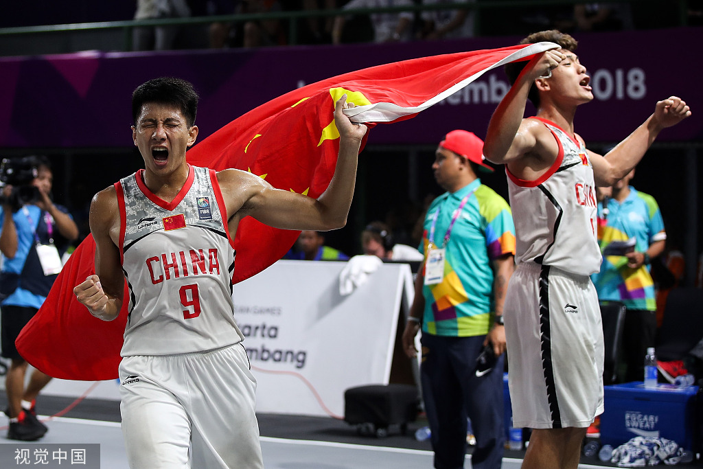 拜仁莱万多夫斯基关键进球锁定胜局（莱万致胜球助拜仁全取三分）