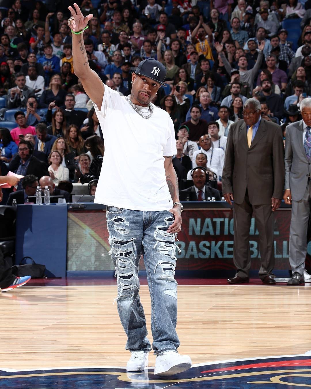 格策：两个头球丢球让人恼火；总体来说我们的防守做得不错（格策：被头球连丢两球令人恼火，但整体防守还不错）