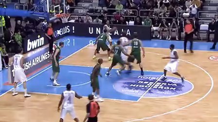 卡洛斯：银河战舰时期小贝是最佳队友，他倾尽所有为皇马付出（卡洛斯：银河战舰时代小贝是最佳队友，为皇马奉献了一切）